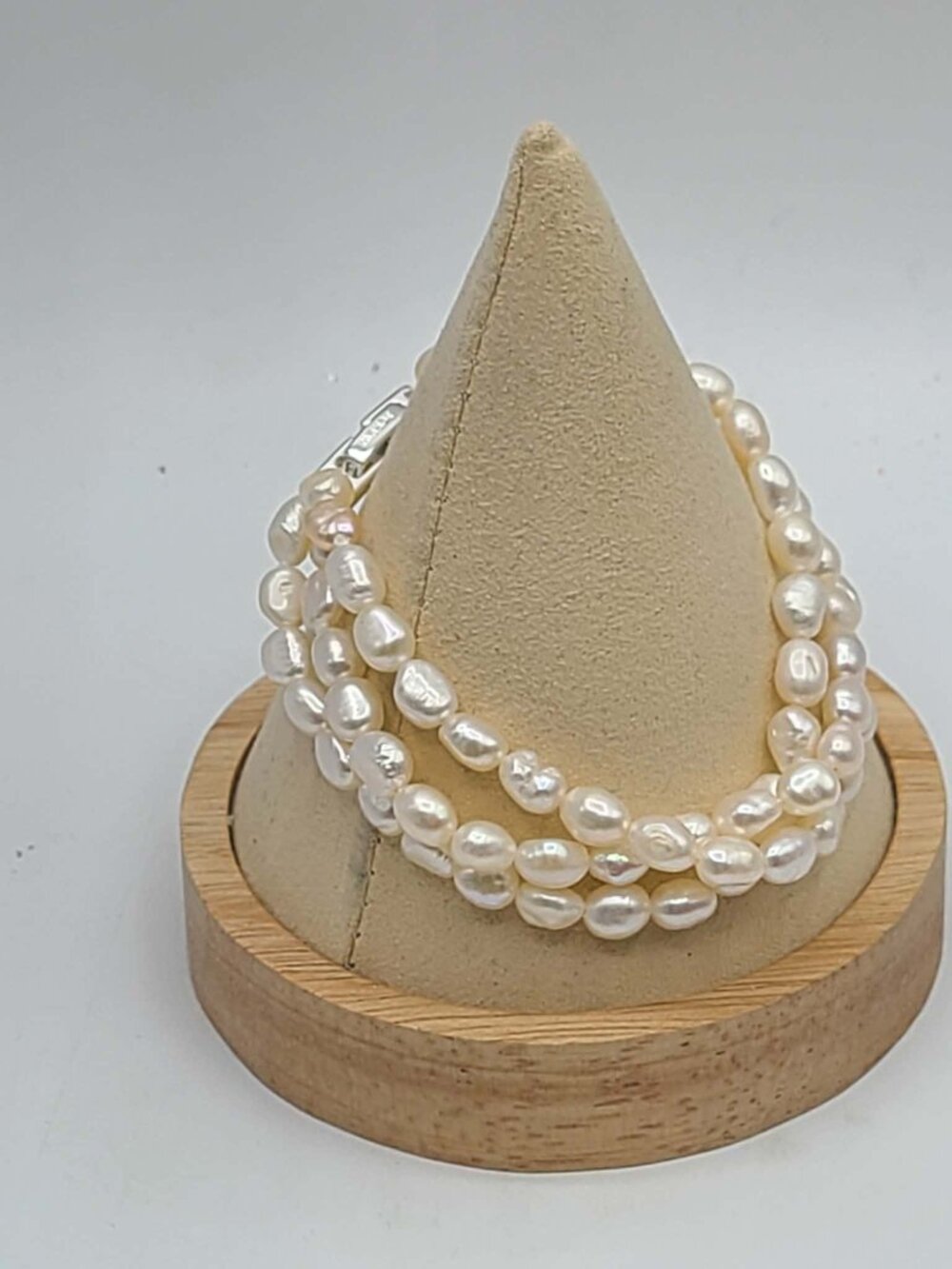 J Crew Three Strand Pearl Bracelet Silver Tone Clasp - Picture 2 of 7